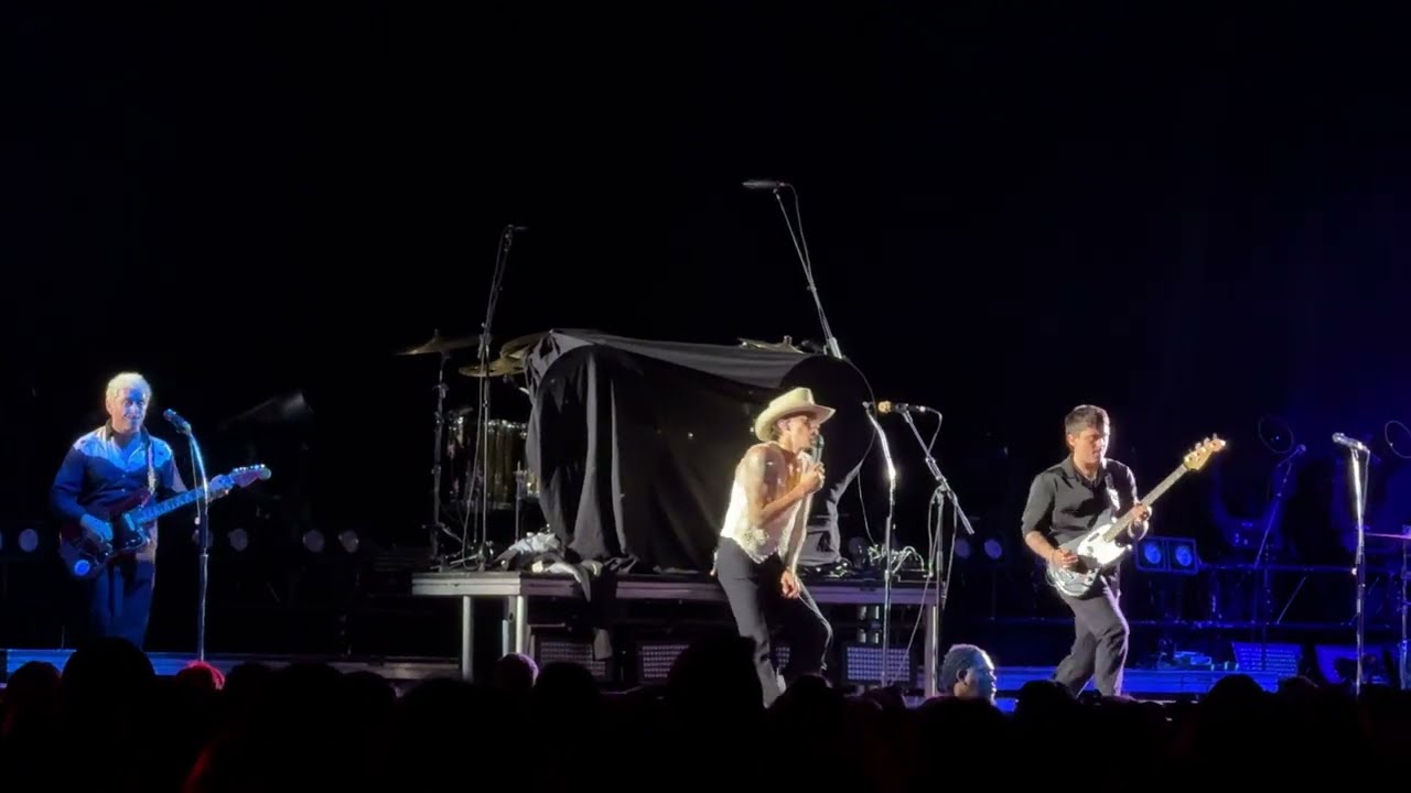 Beach weather - live in Seattle 2025 (2 partial songs, 1 full song)