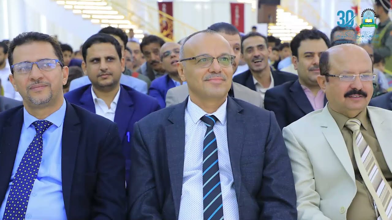 شاهد  تخرج  أول دفعة من طالبات التعليم الالكتروني