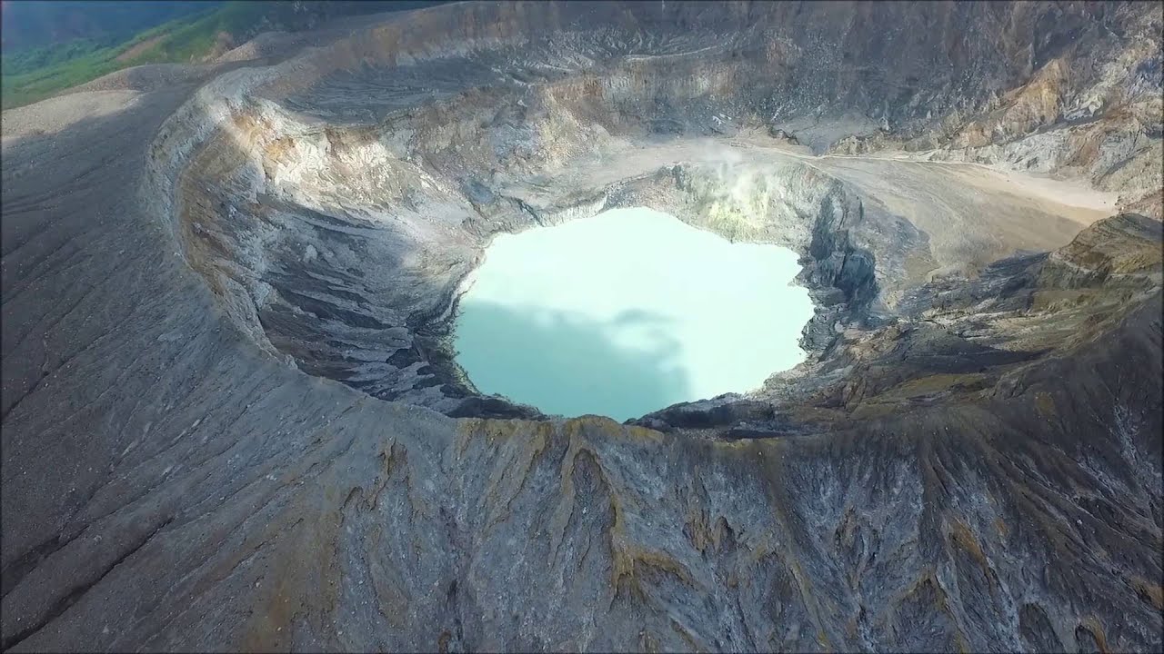 Bajos Del Toro - The beauty of - Flight to the Poás volcano.
