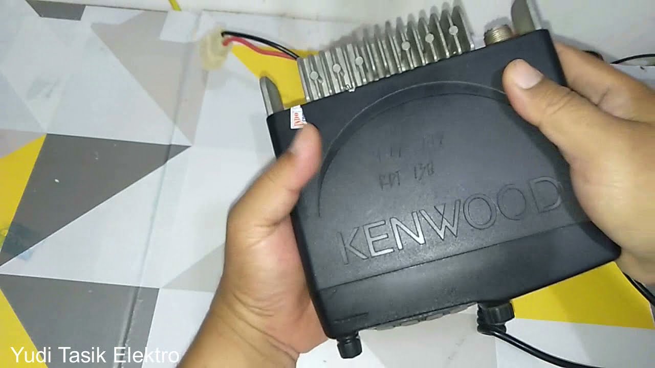 Обзор радиостанции Kenwood™ 281