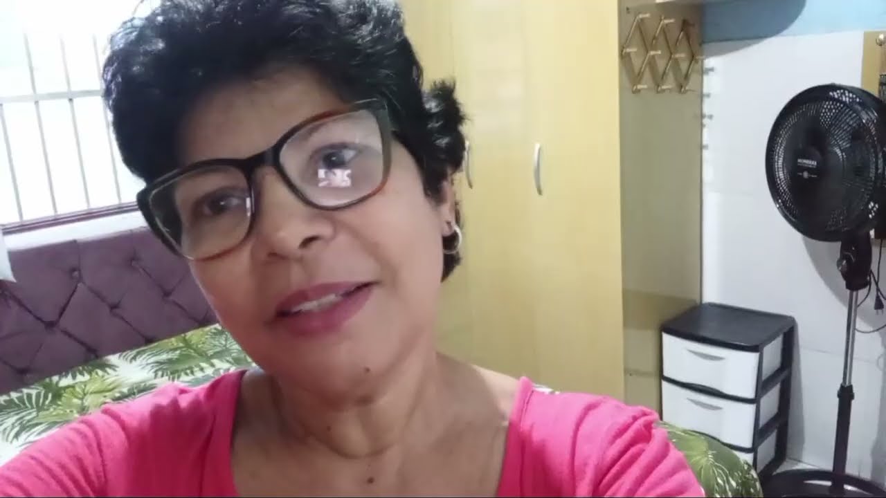 Plantei novas sementes e podei os pés de pimentões 