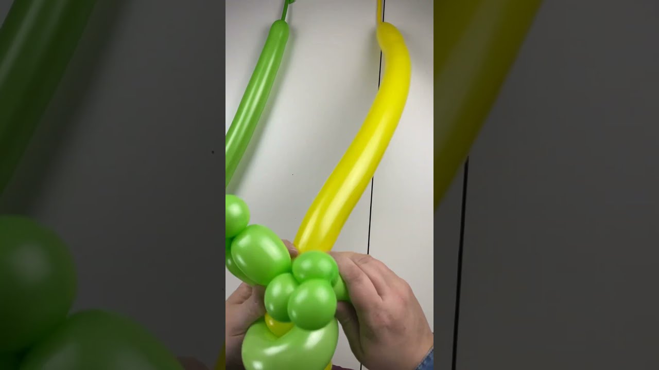 Three balloon frog design