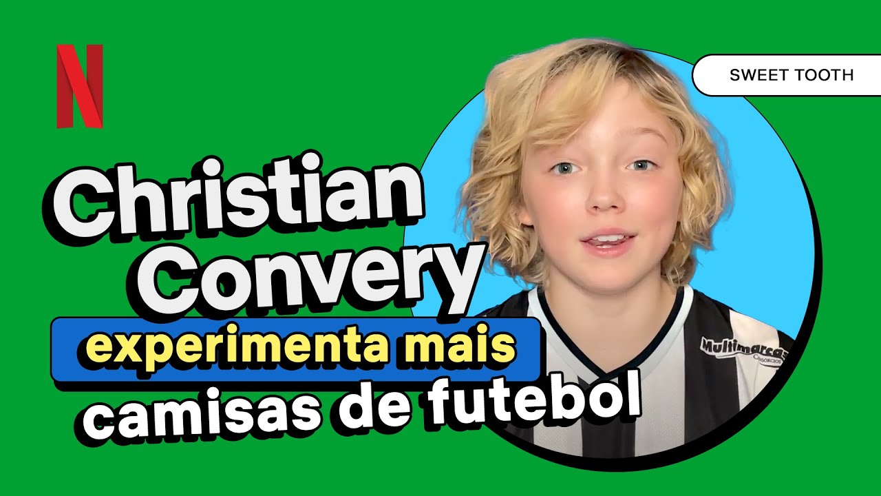 Christian Convery abrindo recebidinhos futebolísticos do Brasil | Netflix Brasil