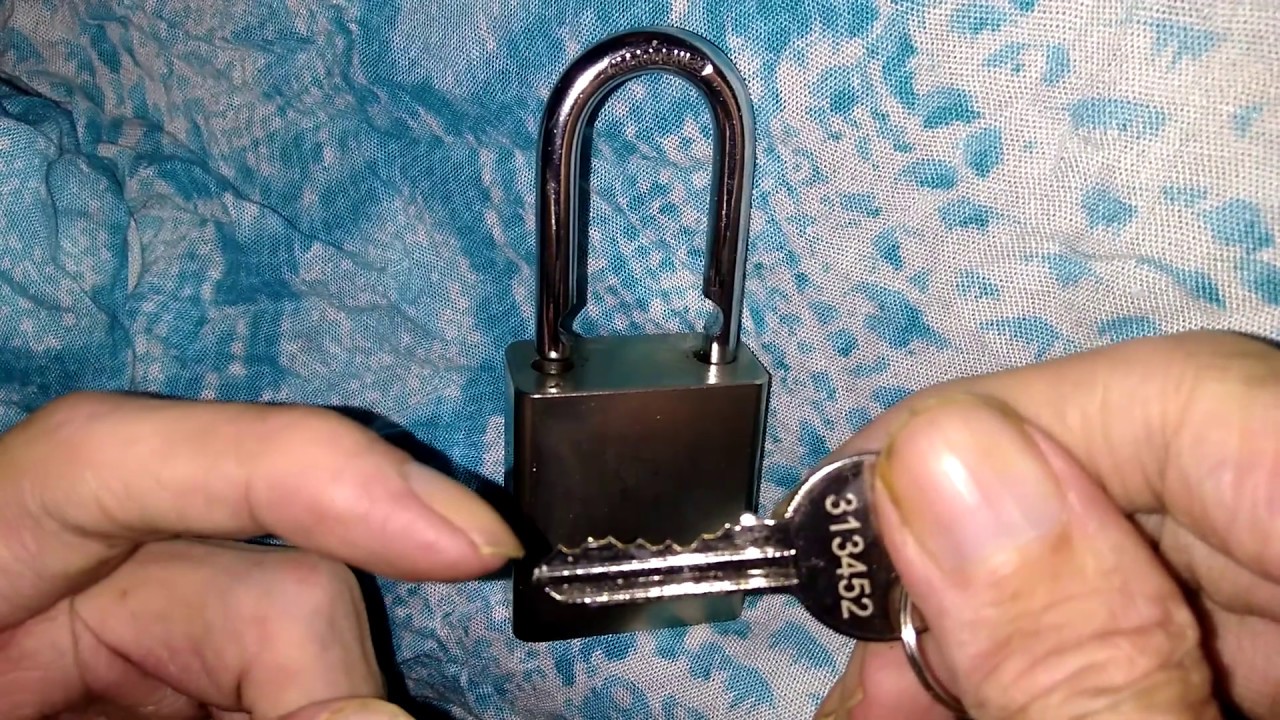 Lock Picking a Mako Model 427 Padlock
