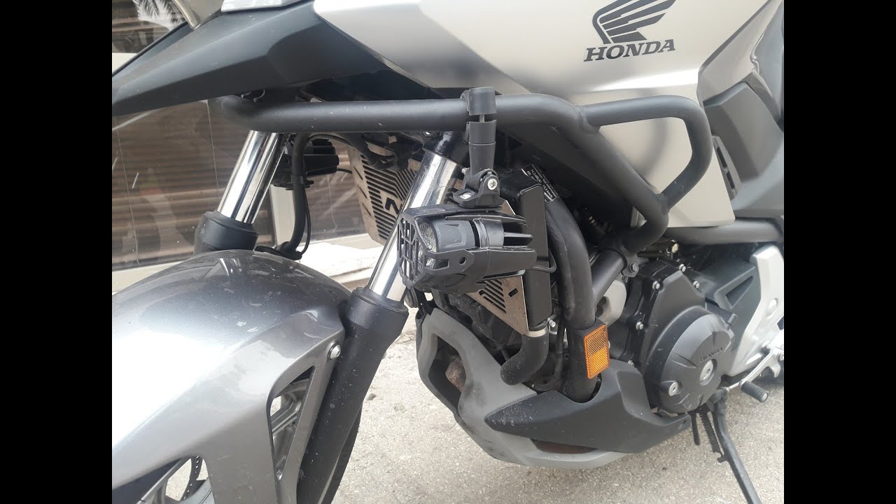 HONDA NC750 X (2017) Panel Remove / Auxiliary Lights / 12V Socket / Accessory Installation