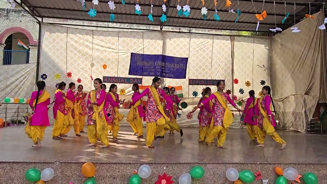 Patriotic Dance by Sinya , Annu and Group