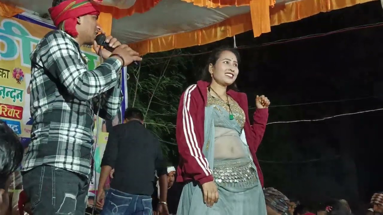 सिंगर  आशु  बघेल की  आवाज  में गम  भरा  लव  सोंग स्टेज  लाइव  प्रोग्राम#9644388630
