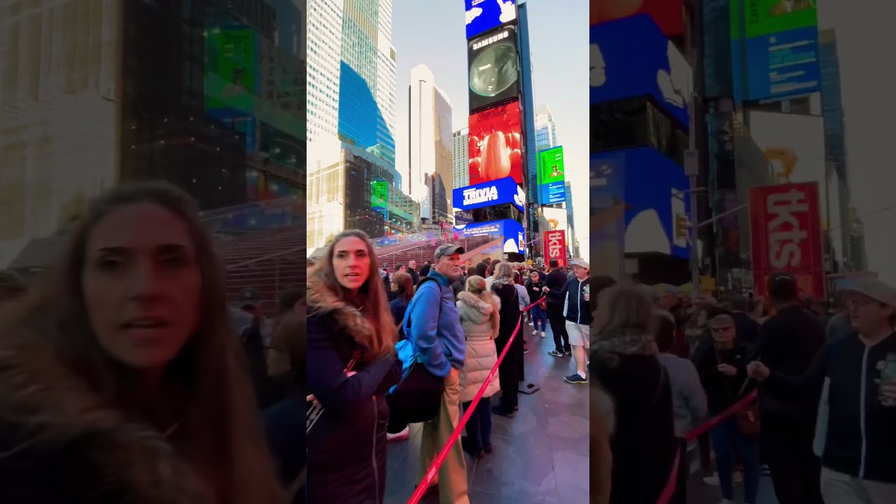 tkts in Times Square: Aways busy, always buzzing!#shortvideo #travel #nyc #shorts