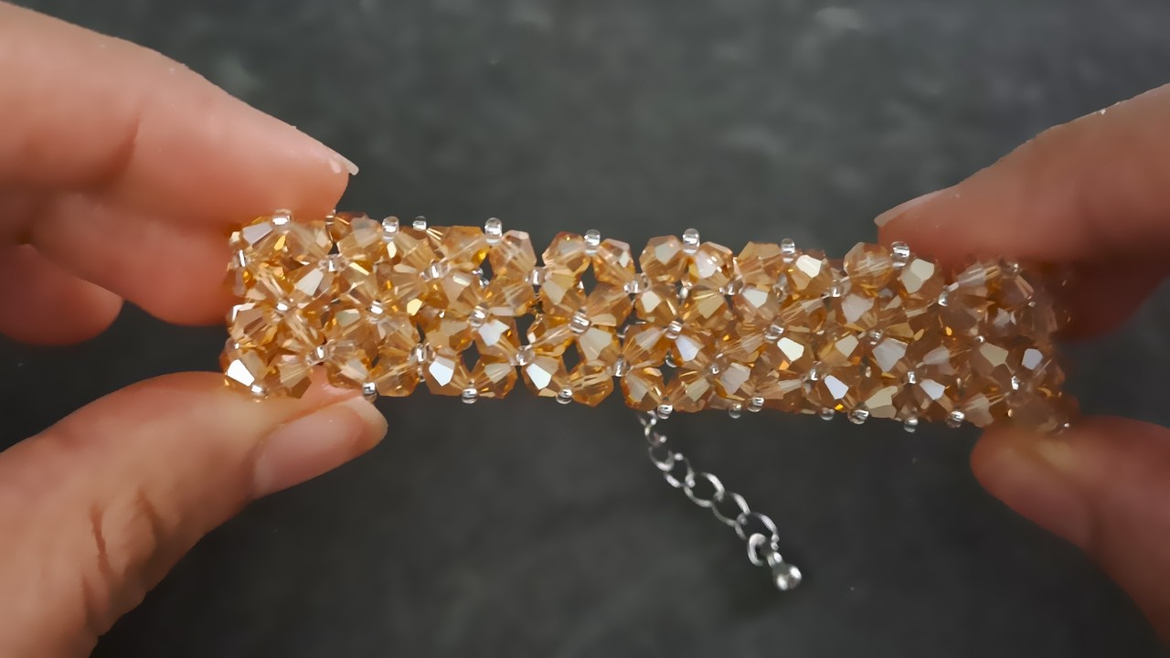 How to make bracelet at home/How to make a beautiful bracelet/Beaded bracelet tutorial for beginners
