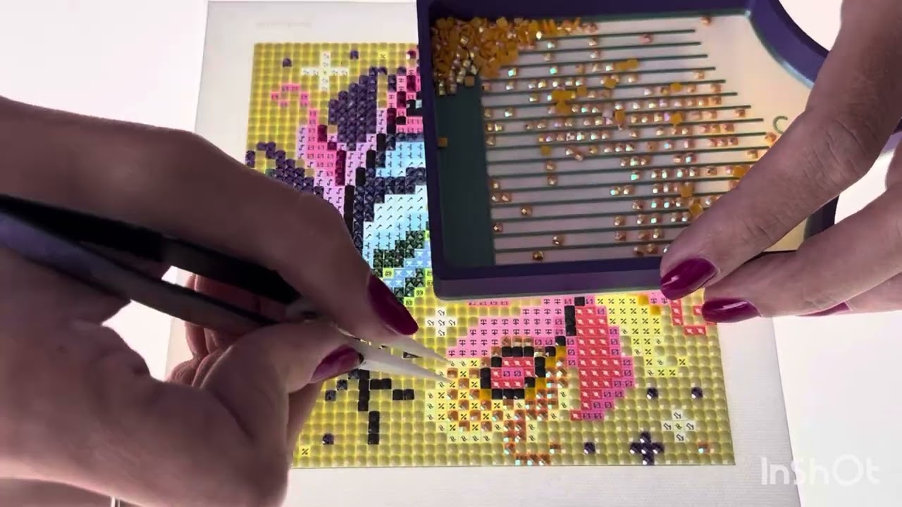 On diamante ensemble une nouvelle mini toile de Carat Art : les plumes 