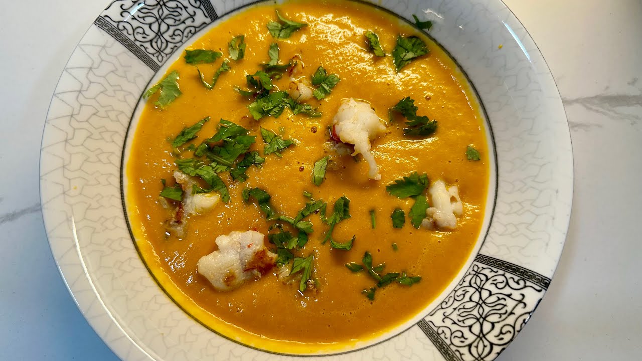 Lobster Bisque/ Crema-Sopa de Langosta