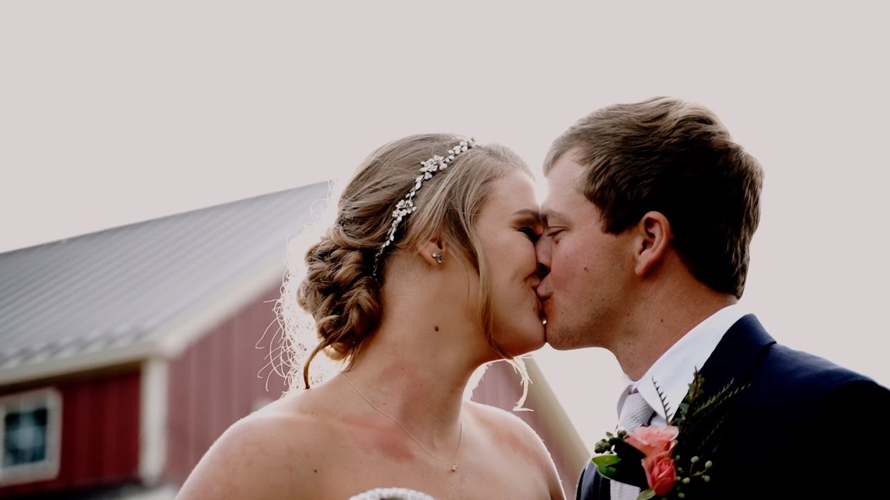 Groom's Brother Officiates Wedding And Gives Heartfelt Speech || Pepper Sprout Barn || Summer + Mark