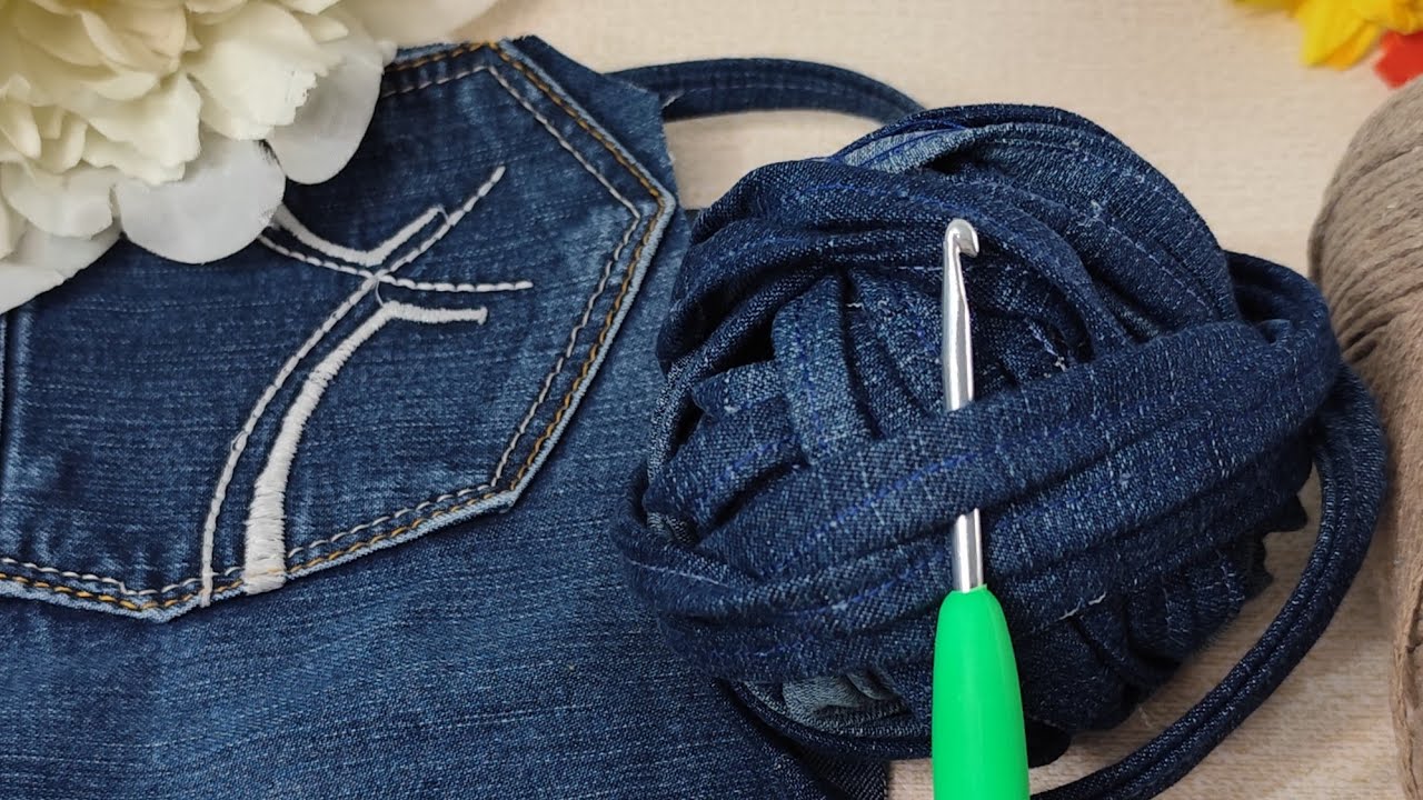 💕YOU'LL LOVE MY NEWLY DESIGNED CROCHET BAG💕 Recycle Old Jeans Into The Crochet Bag🌸subtitled