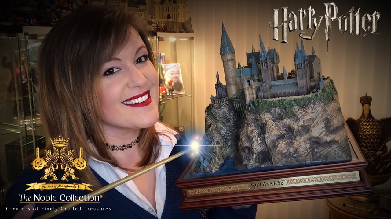 HOGWARTS CASTLE BY NOBLE COLLECTION PLUS #GUINNESSWORLDRECORD UPDATE