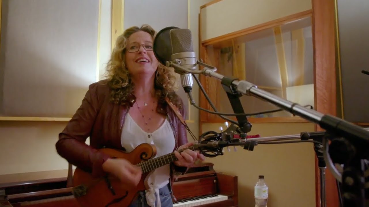 Amy Helm - Breathing (Live Performance on Fallout Shelter)