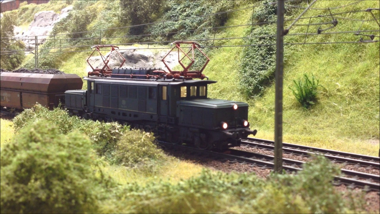 M&auml;rklin E94 / BR 194 mit F&uuml;hrerhausbeleuchtung