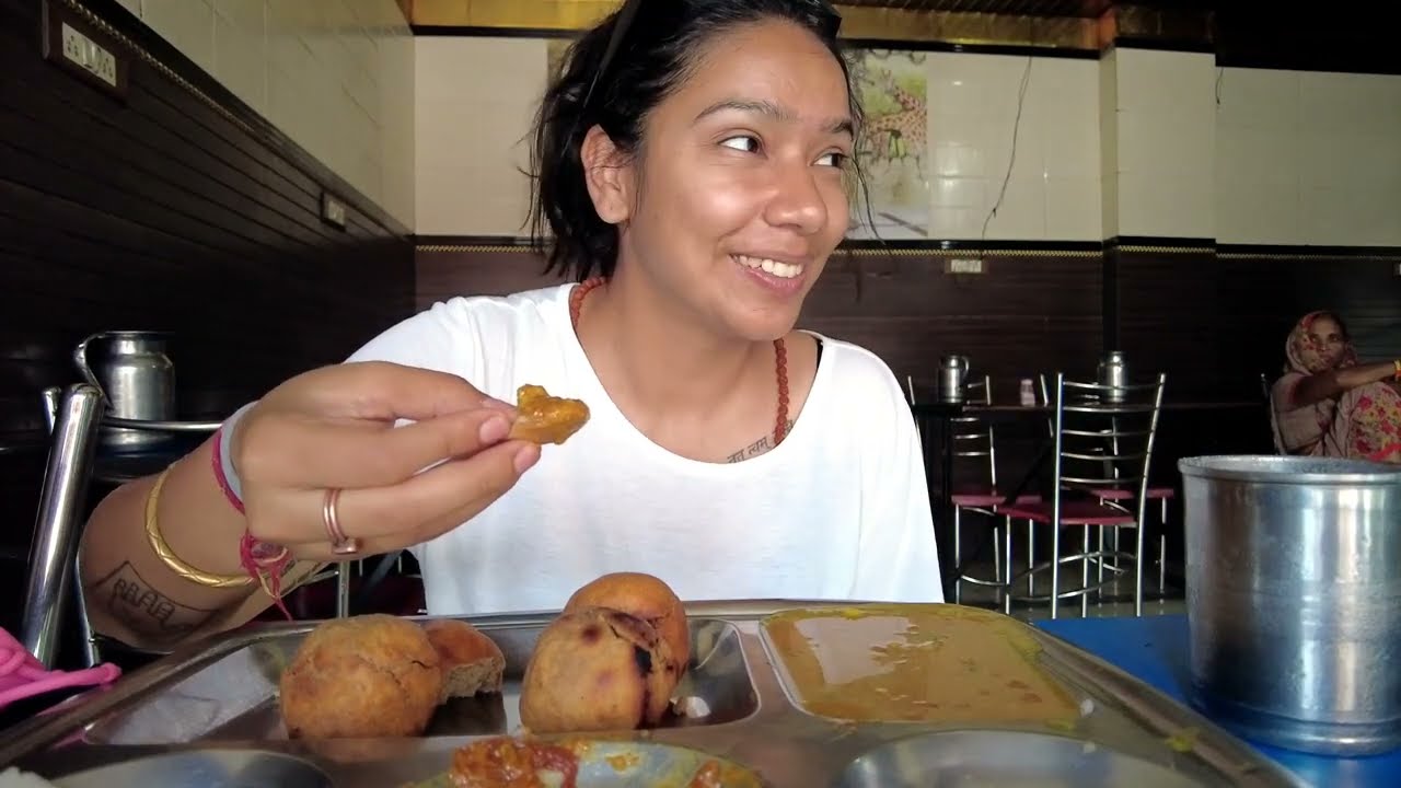 I Had The BEST Daal Baati Churma in Nayapura, Kota, Rajasthan | India
