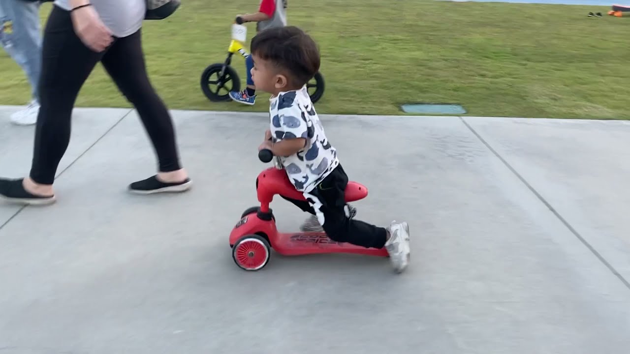 Scoot & Ride : first 2 years old EP3 แวะมาไถที่ Happy and Healthy Bike Lane