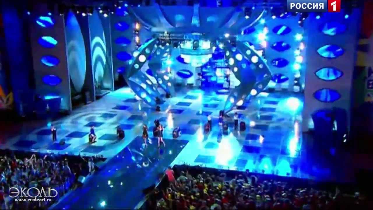 Юлия Савичева, Анастасия Титова и ТЦ 