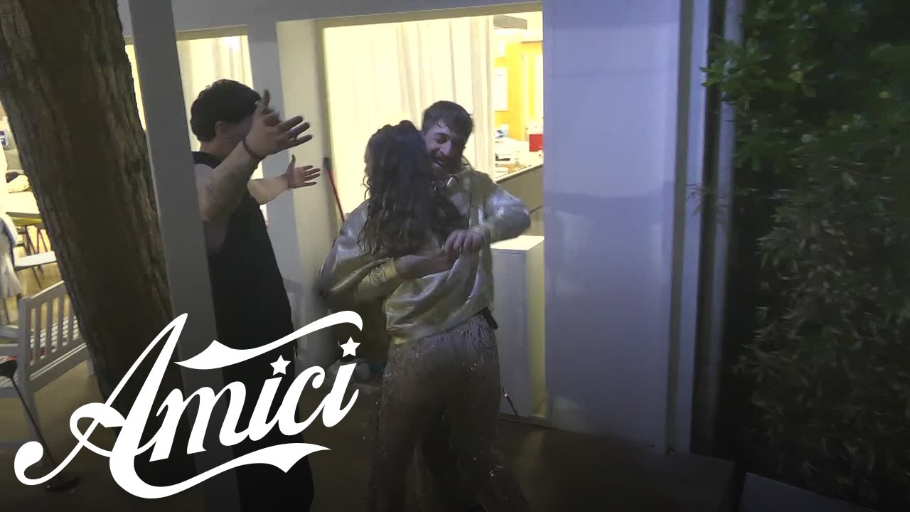 Amici 23 - L'ingresso di Sarah in casetta