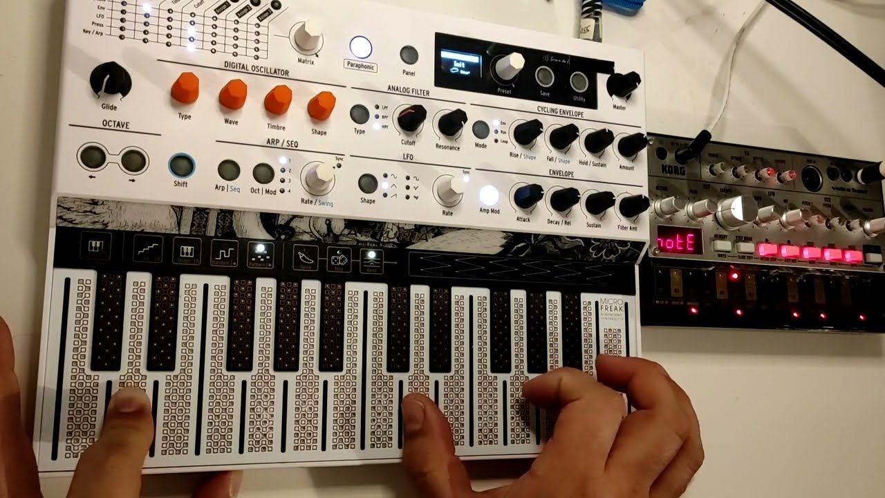 Massive Soundscape with Minimum Gear and FX (MicroFreak + Volca Bass)