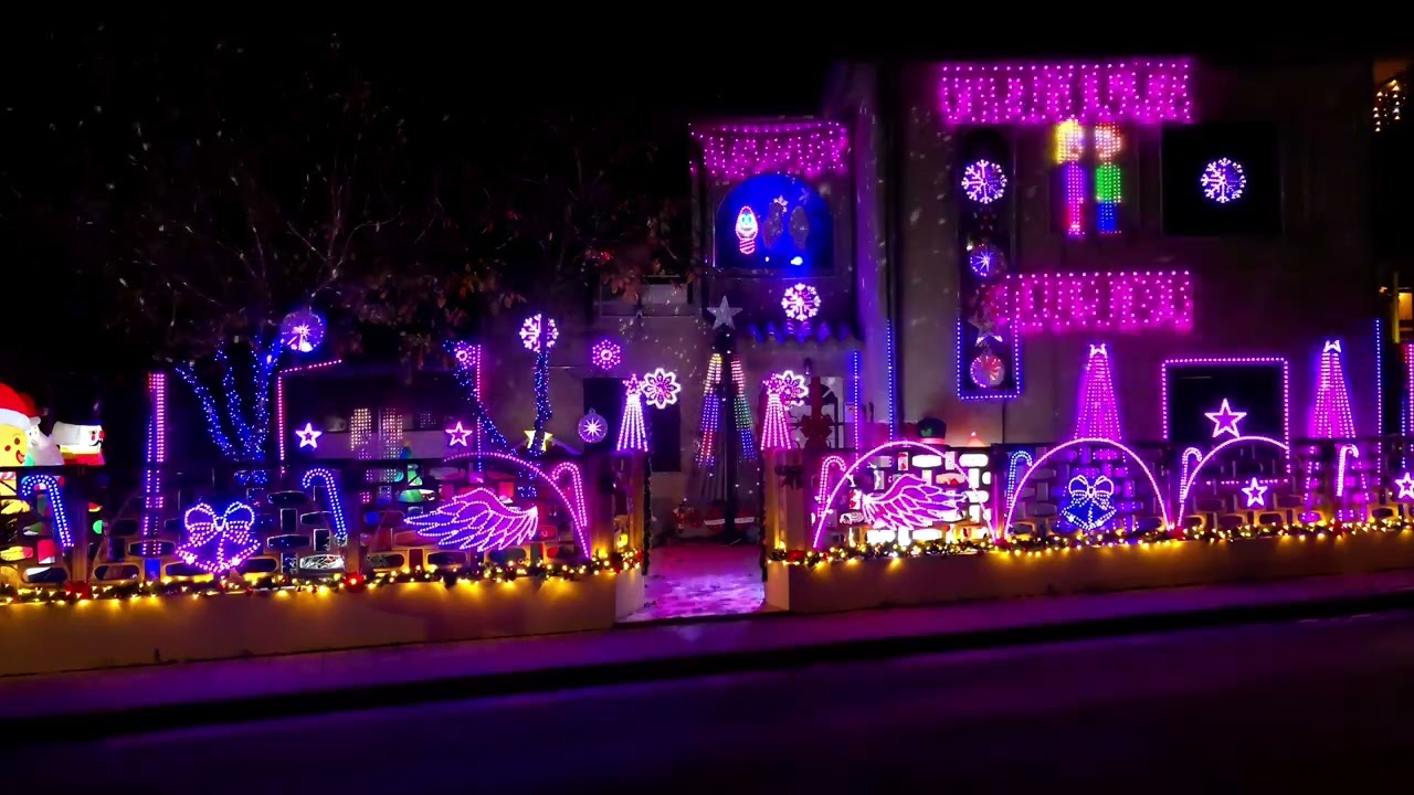 Santa Tell Me - Christmas Light Show 2025