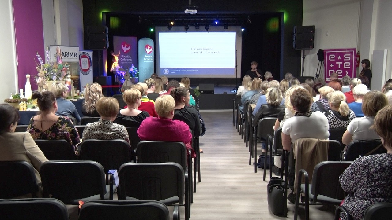 Rozmawiano o bezpieczeństwie żywności, nowoczesnych trendach żywieniowych oraz zasadach działal. KGW