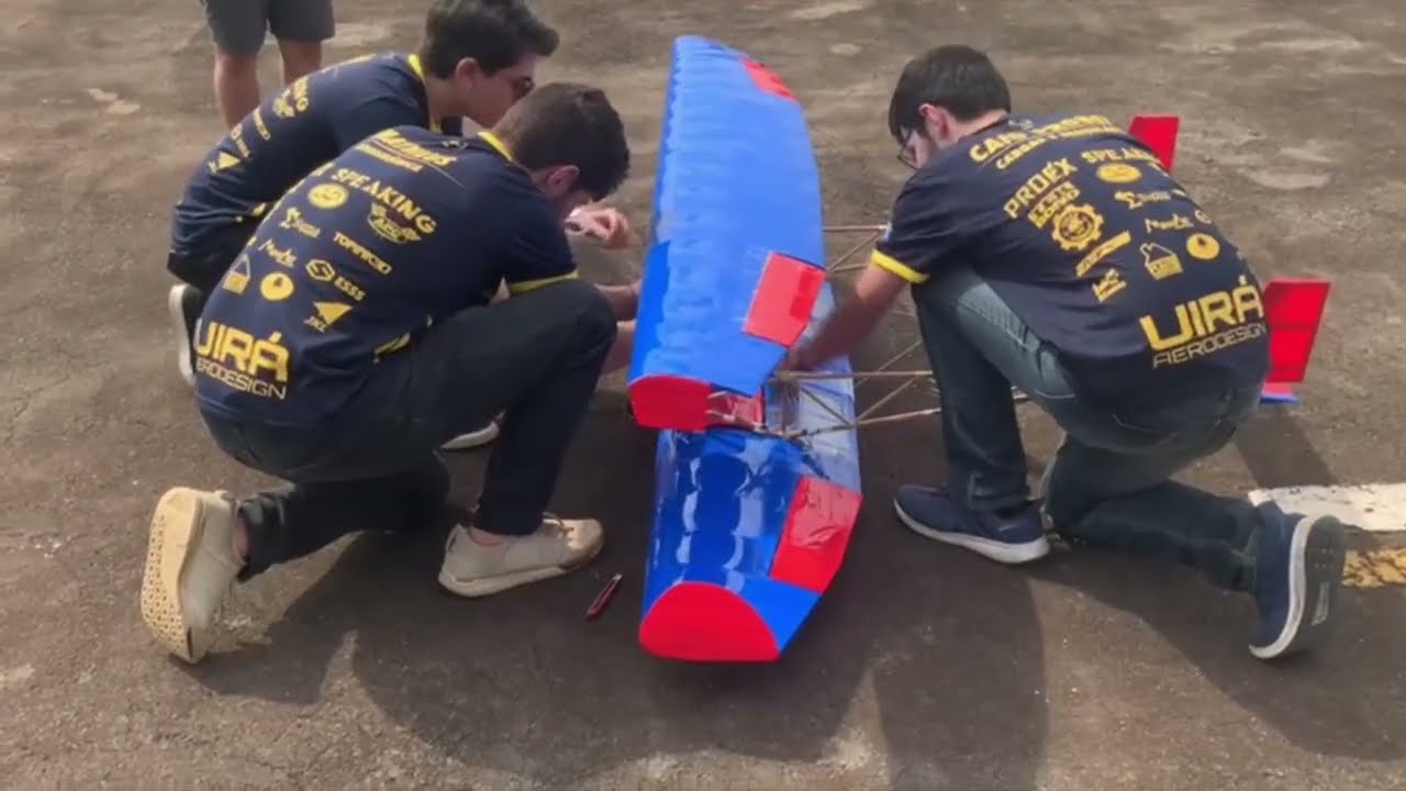 Vídeo de Voo - Equipe Uirá Regular 004 - XXIV SAE Brasil Aerodesign