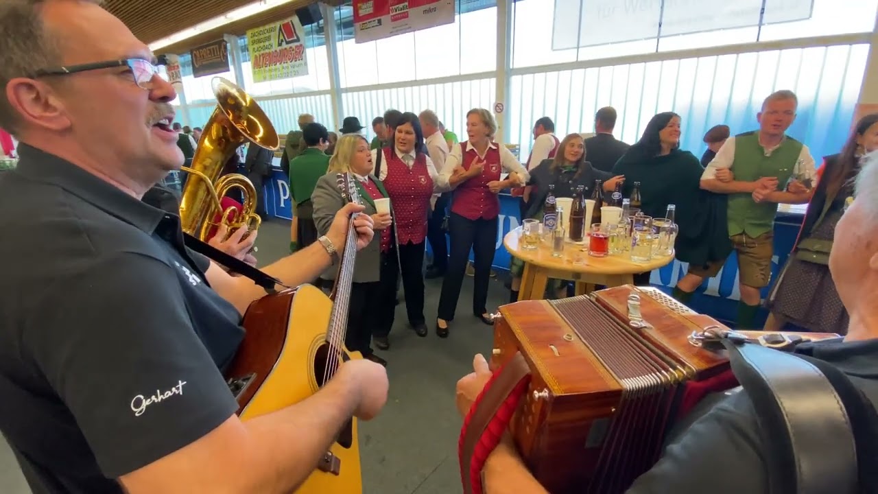 Der Weltverdruss (Kern-Buam) .... Schoberl und seine Musikanten © OlmHERZ