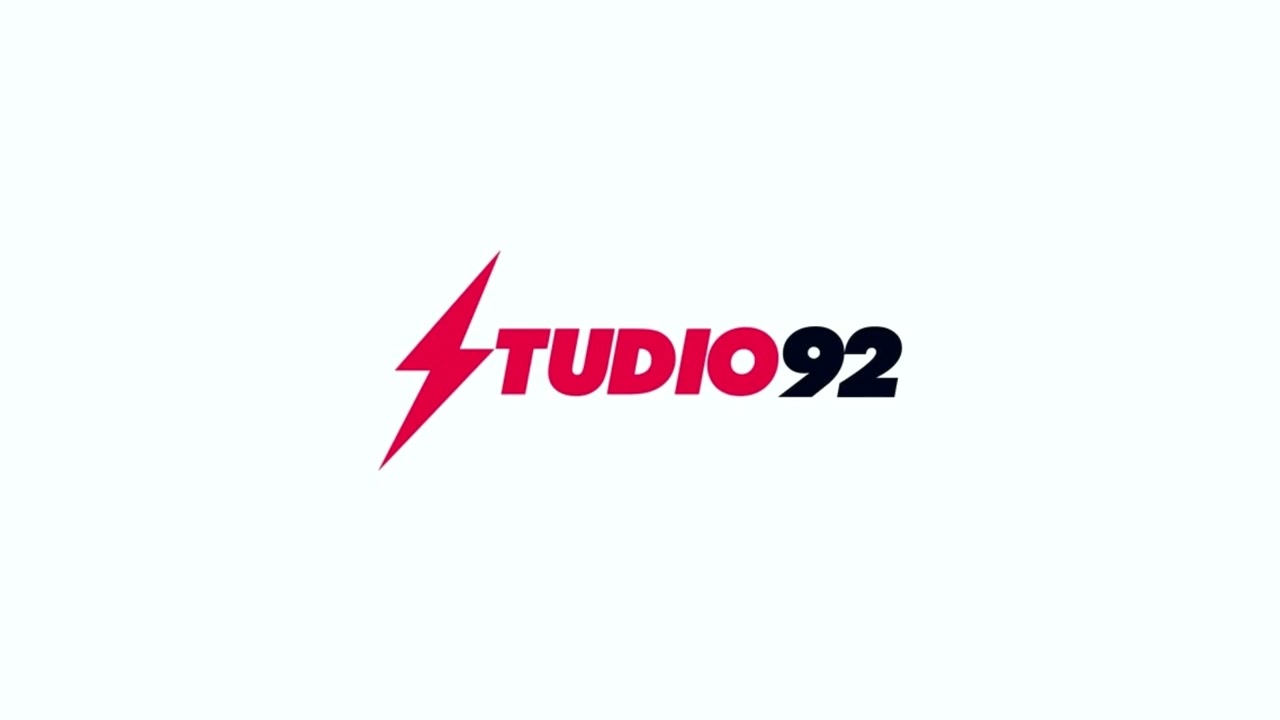 Studio92 - DJ JJ mezclando Eurodance en vivo (Chino y Adolfo en Studio92) (Año 2016)