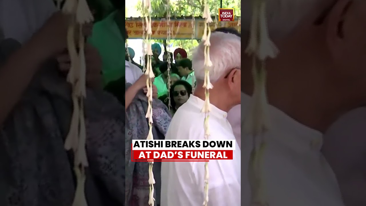 Atishi Breaks Down on Camera at Father Vijay Singh&rsquo;s Funeral in Emotional Moment #atishi #viral