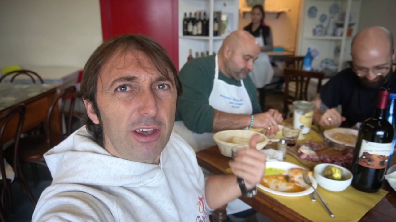 L'ultimo norcino e colazione con le cotiche alle 8 di mattina