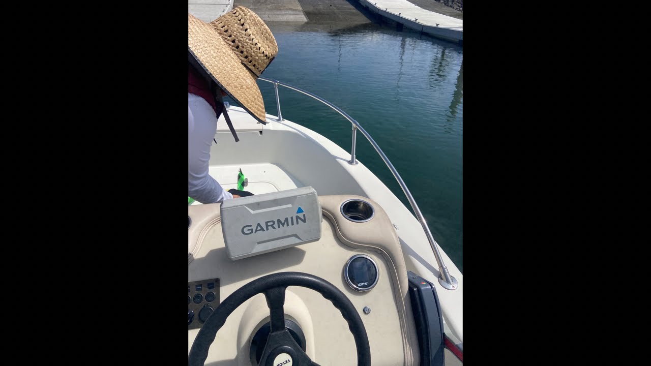 Fishing on the ocean let’s see what bites 🎣🎣