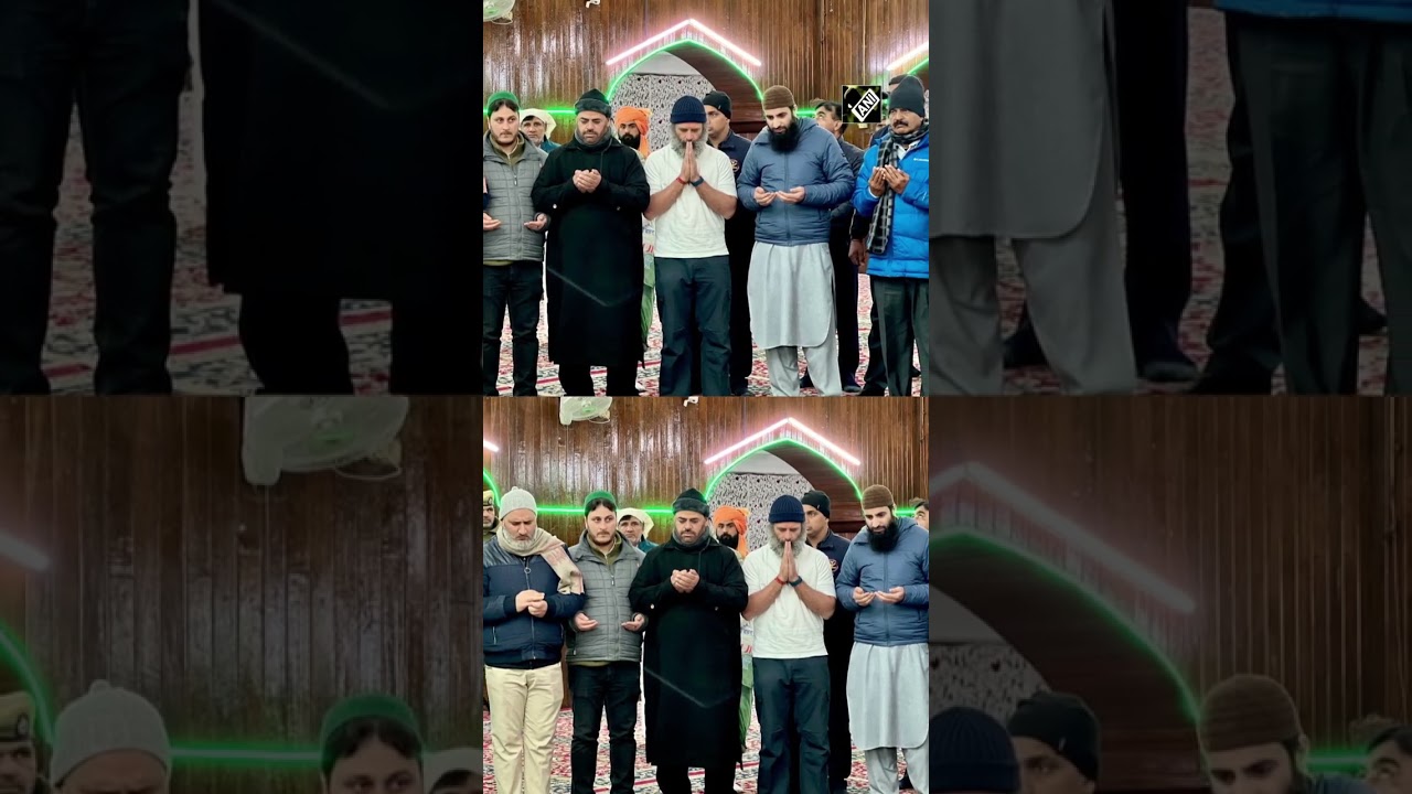 J&K: Congress MP Rahul Gandhi visits Dargah Hazratbal in Srinagar