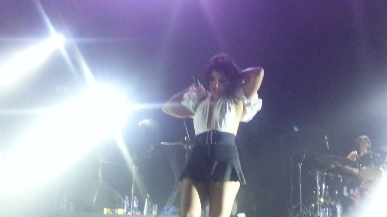 Prisionero, Hola - Miranda! Teatro Caupolican 2016