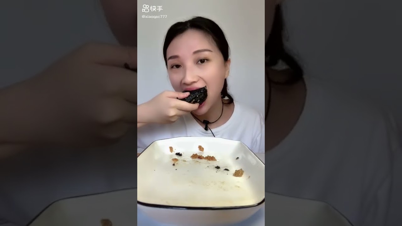 [Portrait] Mukbang ASMR | Sticky Rice Dumplings 粽子 Kwai Eating