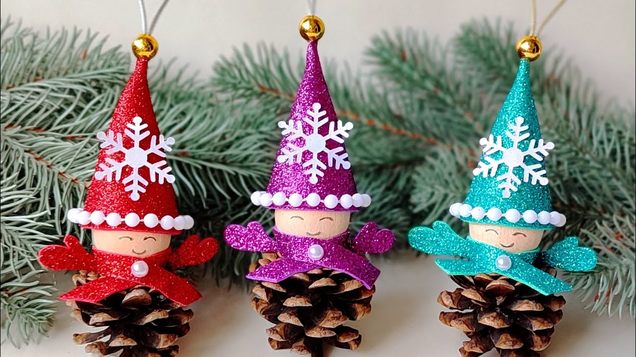 Pine Cone Crafts for Christmas 🎄 Christmas tree decorations 🎄 Easy Handmade Christmas Craft idea