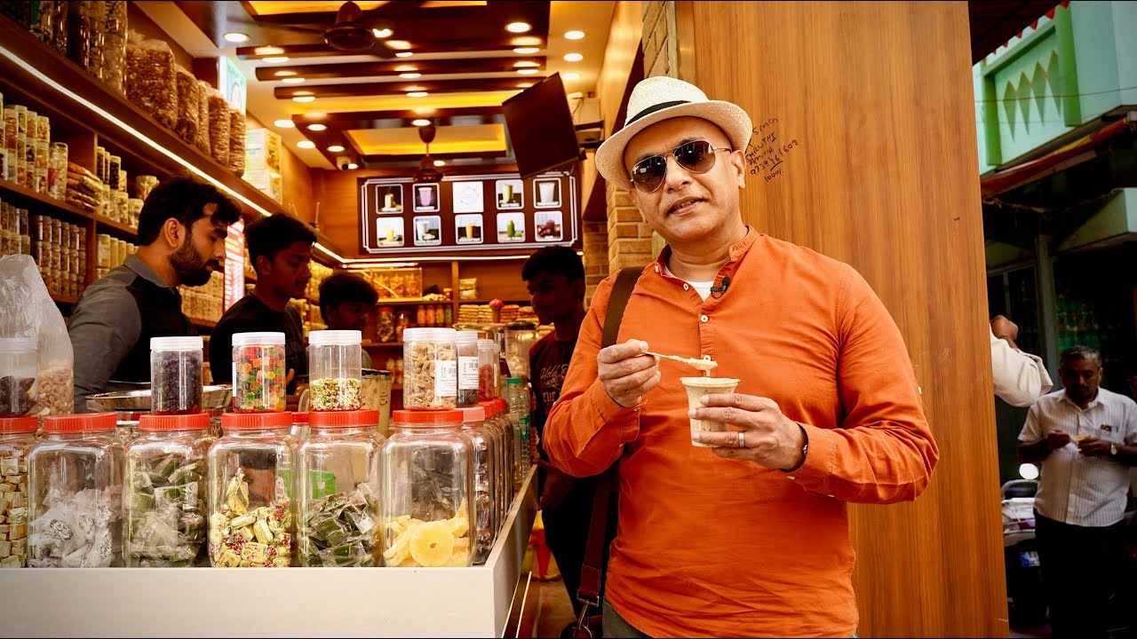 Loved The Dry Fruit, Strawberry Shake & 7 Juices At 35-Year-Old SHYAM MISHRA JUICE CENTRE Bengaluru!