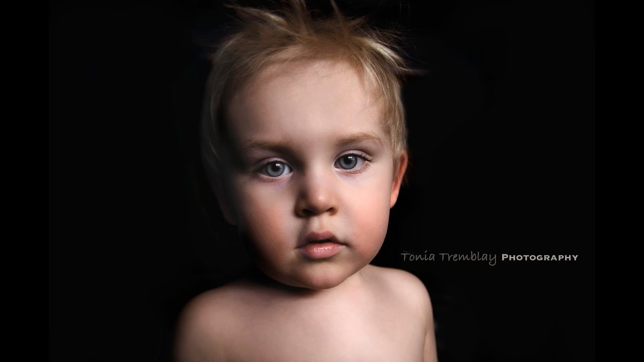 How to achieve a Black Background in Photoshop
