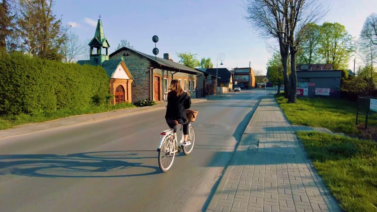 Wycieczka po Koniecpolu: Odkryj Miejsca Warte Odwiedzenia i Przenieś Się w Czasie! [4k]