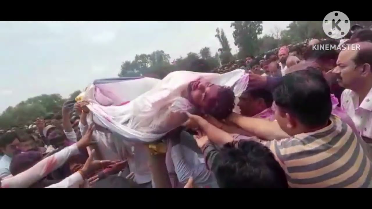 मोनू पटेल की अंतिम यात्रा में हजारों की संख्या में सभी ने नम आंखों से दी विदाई