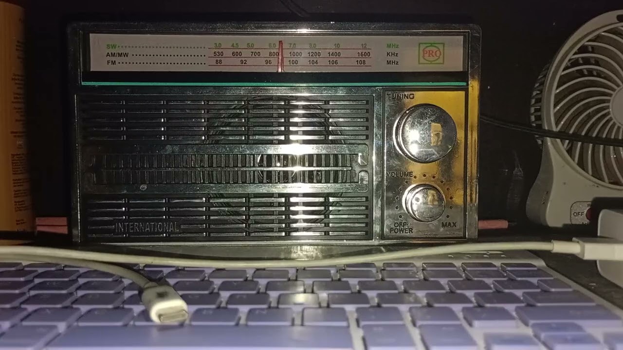 VIDEO DIBUANG SAYANG ~ Suara adzan magrib di dalam radio 95,9 Mahardhika FM