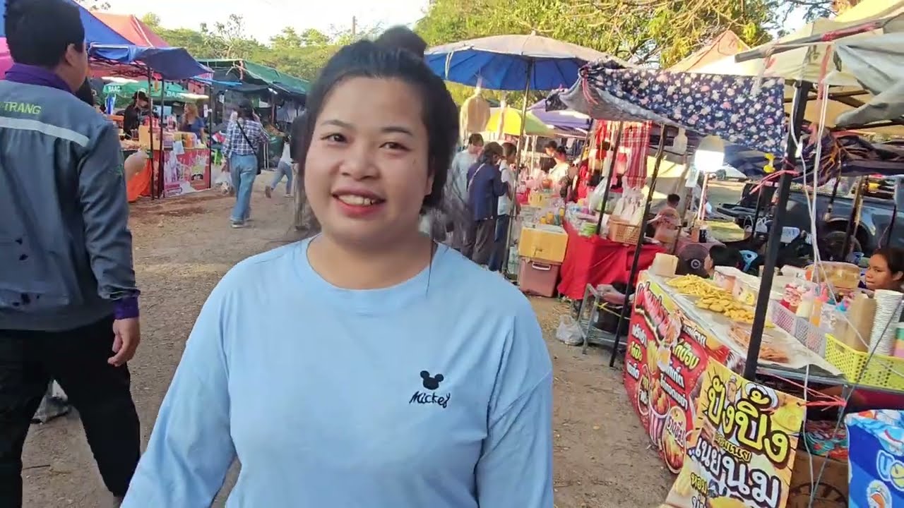 จับรางวัลฮามาก!!! งานเกษตรที่อำเภอพังโคนก็มีนะงานระดับอำเภอถือว่าจัดได้ใหญ่มาก