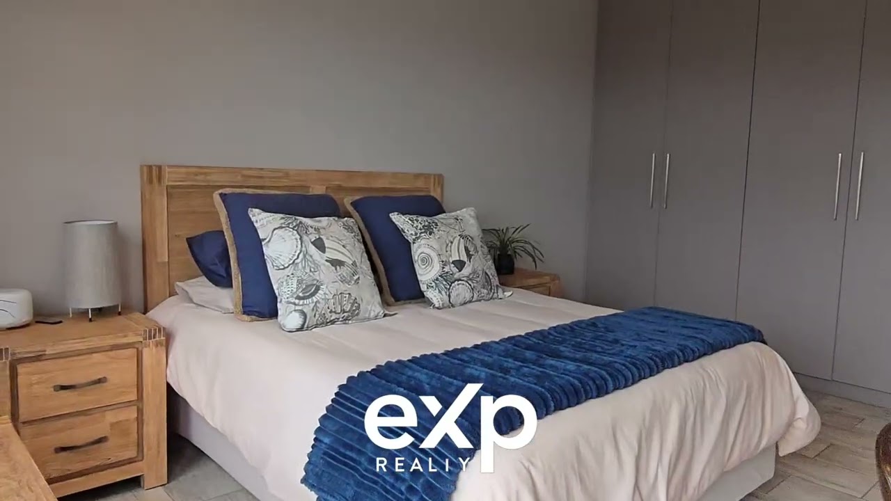 6 Bedroom House For Sale in Grootbrakrivier, Mossel Bay, Western Cape. Beautiful ocean views. 