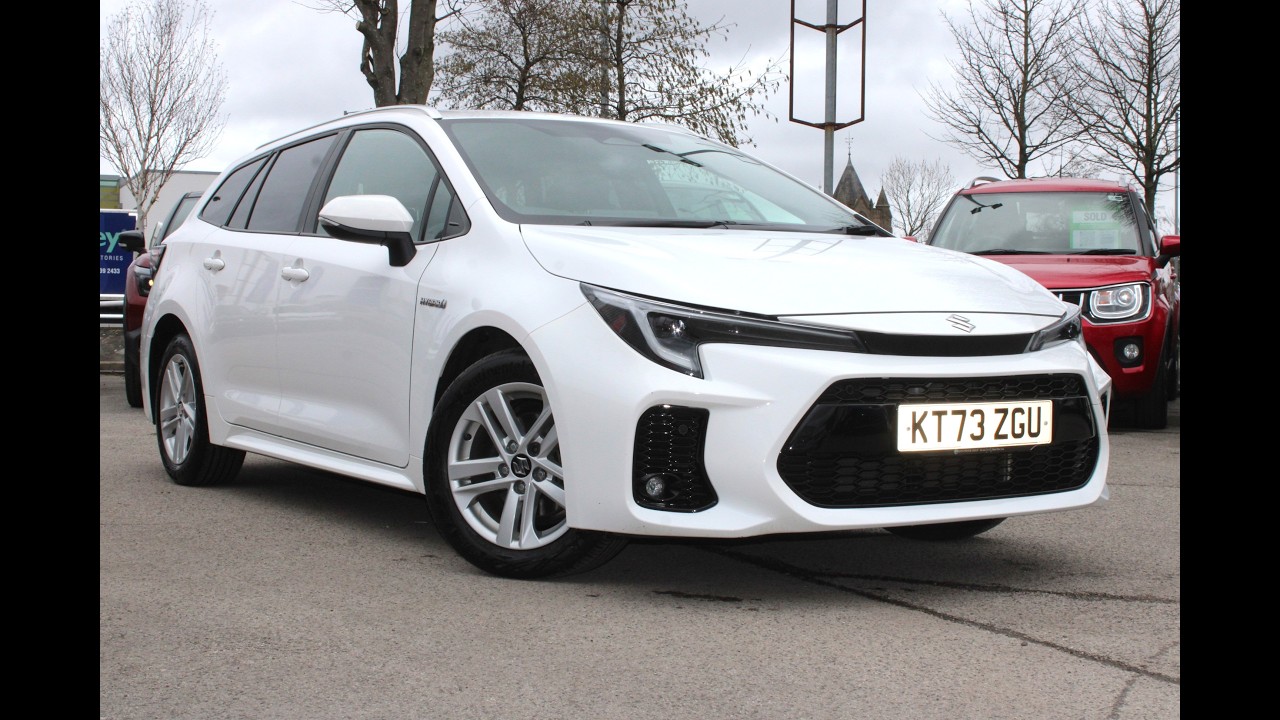 KT73 ZGU Suzuki Swace Ultra 1.8 CVT HEV 5dr Superior White 2023
