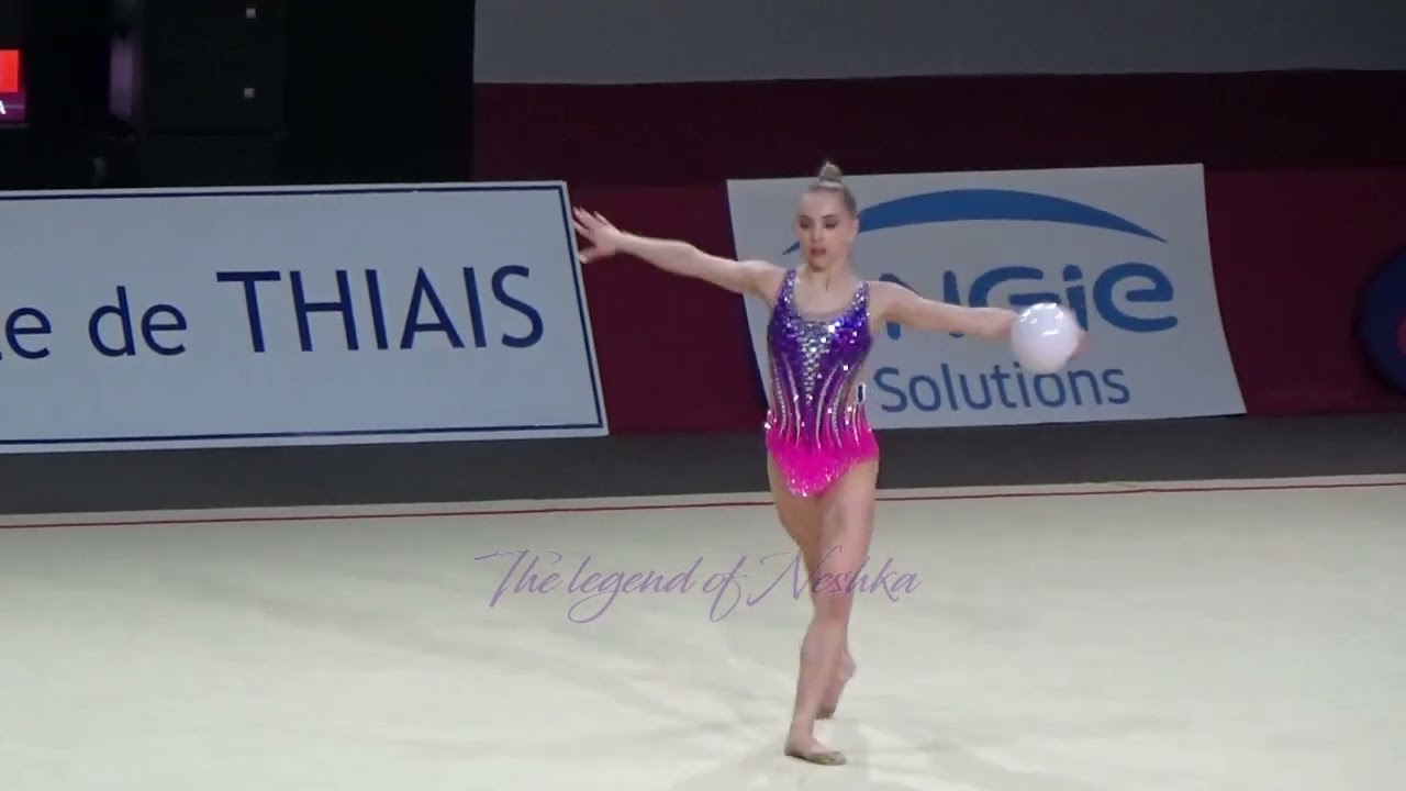 Hélène KARBANOV (FRA) ball - 2024 Grand Prix Thiais AA