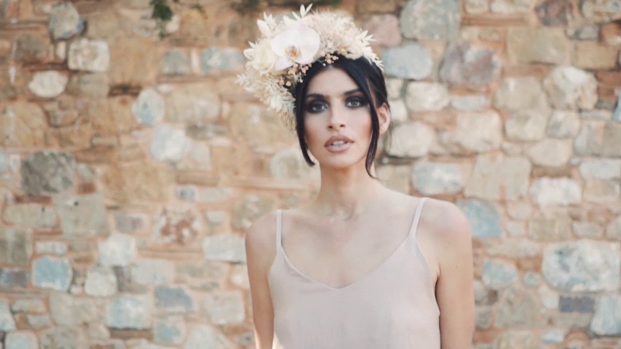 Eco Wedding Inspiration at the Greek Manor by Aggelos Lagos for Ellwed Winter Cover