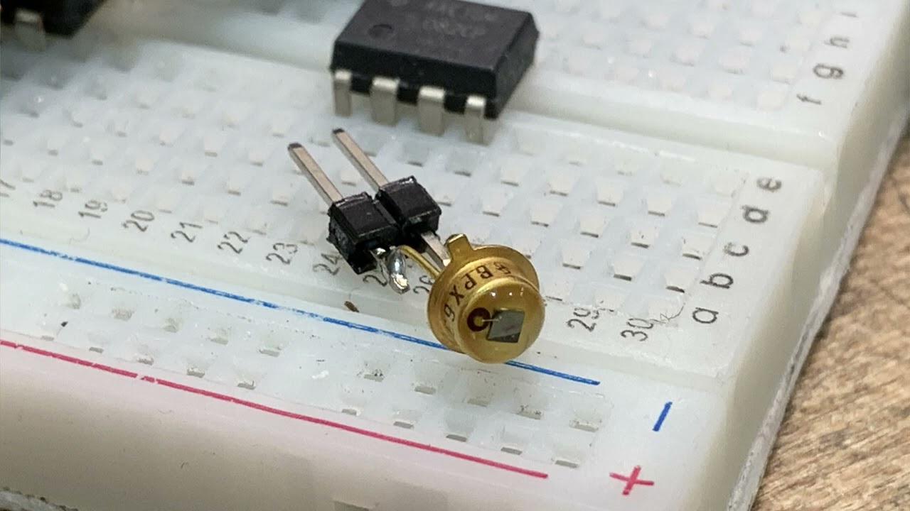 #1371 Simple oscillator with changing frequency