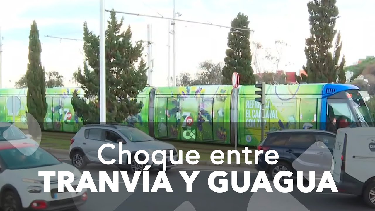 Asisten a varias personas tras chocar el tranvía y una guagua en Taco