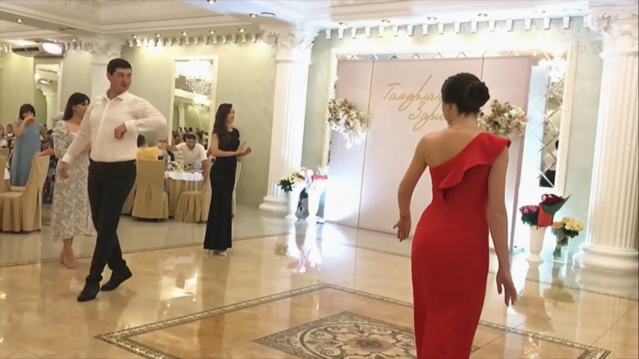 Sade Bir &ccedil;erkes D&uuml;ğ&uuml;n&uuml;